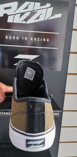 Imagen 7 de 9 de Zapatillas Urbanas Radikal Hook Army- All Motors Online-