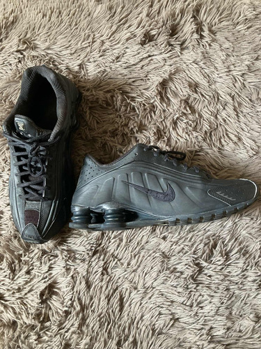 Tênis Nike Shox R4 Preto