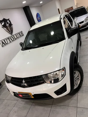 Mitsubishi L200 Sportero 2.5 Basica 2013