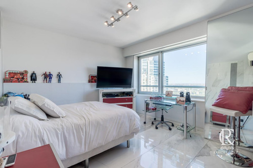 Venta Exclusivo Depto 4 Amb Piso 40 Vista Panorámica 3 Coch Torre Le Parc- Puerto Madero