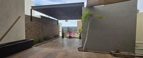 Casa En Venta O Renta En Cañadas Del Lago Con Rooftop