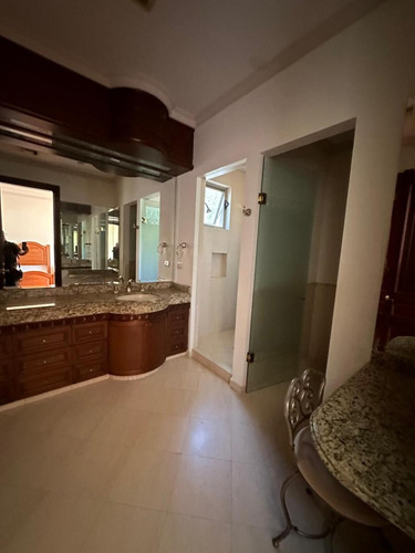 Casa En Renta En Colonia Bosques De Las Misiones Sector Encino, Santiago, Nuevo León