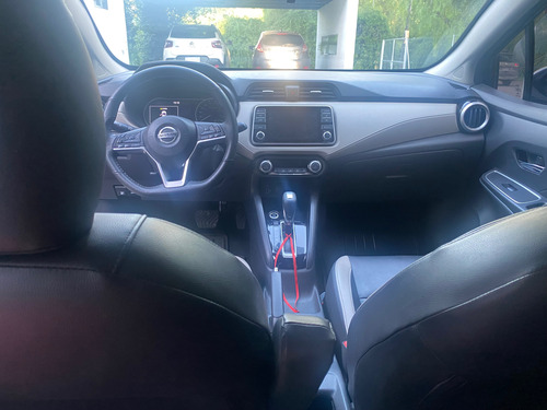 Versa Exclusive Impecable