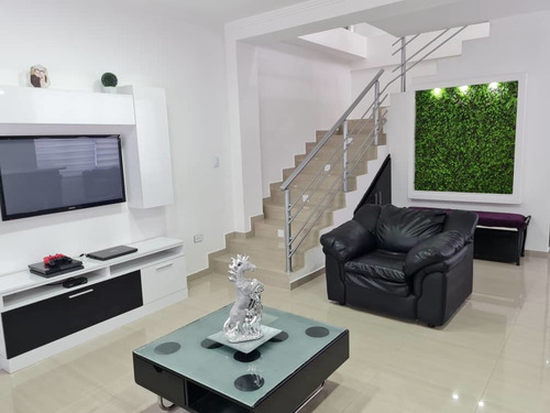 Imagen 8 de 14 de Casa En Venta Jardin Mañongo Amoblada Ga Vip