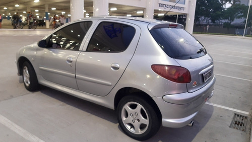 Imagem 8 de 10 de Peugeot 206 2008 1.4 Moonlight Flex 5p