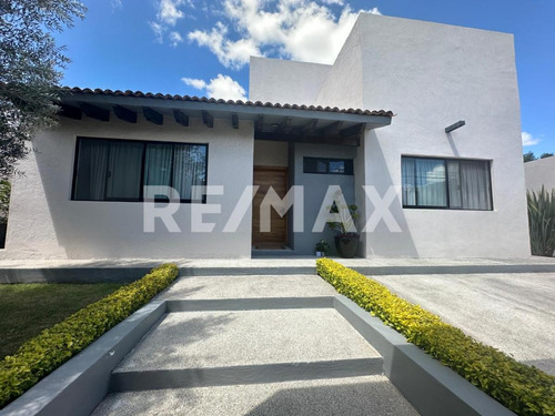 Casa En Venta En Condominio Jurica Mesón San Francisco