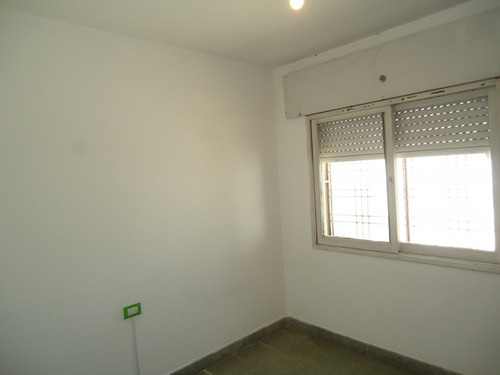 Los Naranjos Excelente Vivienda Sobre Calle Principal , Zona Comercial