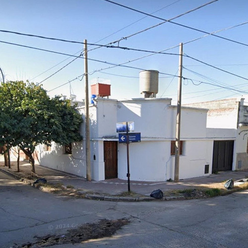 Venta Casa Esquina 2 Dormitorios General Bustos