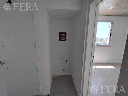 Venta De Departamento 3 Ambientes Con Balcón Corrido En Sarandí