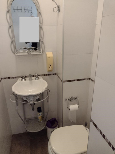 Peluqueria Totalmente Instalada, Trae El Peine