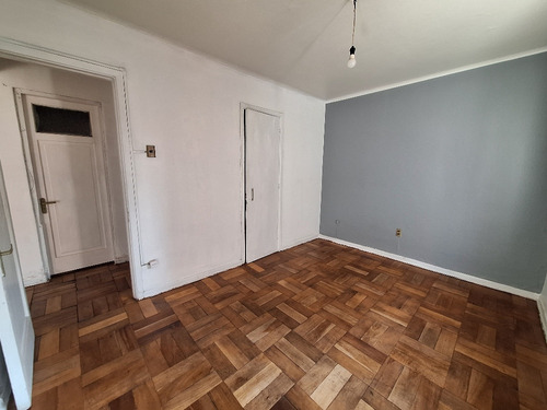 Se Arrienda Departamento 2d/1b/, 2do Piso_metro Irarrázaval