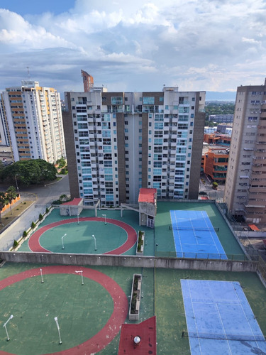 Penthouse En Obra Gris En Zona Norte De Maracay Urbanización Base Aragua Residencias Terra Norte / Marian Culverhouse