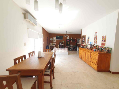Imagen 20 de 30 de Casaquinta En Venta Con Pileta En Ruta Sol.permuta
