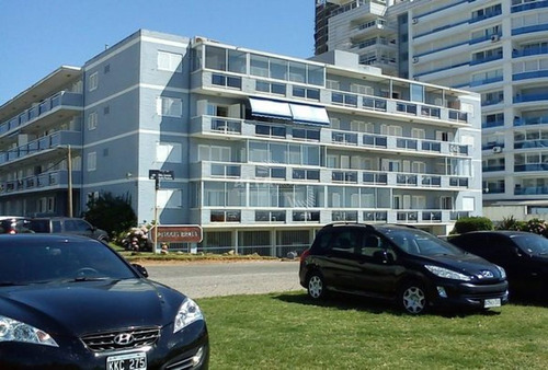 Imagen 12 de 12 de Apartamento En Venta Frente Al Mar, 1 Dormitorio , Punta Del Este