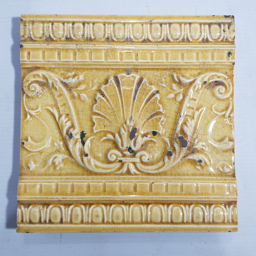 Antigua Mayólica En Relieve Floral Guarda Amarillo 7009