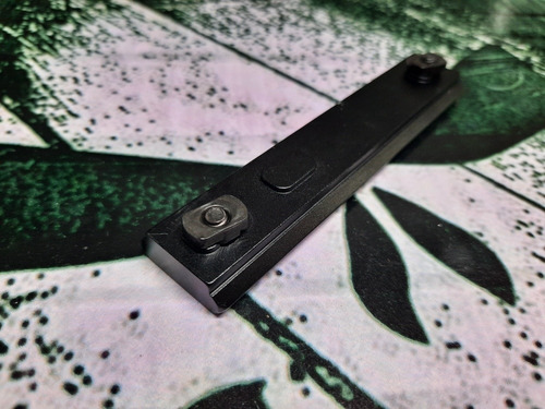 Imagem 4 de 5 de Trilho Airsoft M-lok Metal Pronta Entrega 20/22 Mm
