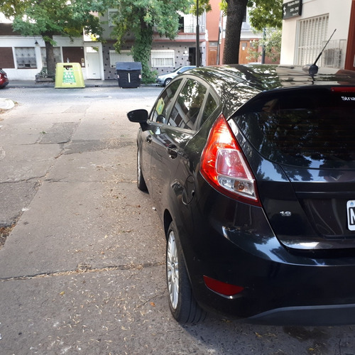 Ford Fiesta Kinetic Design 1.6 Sedan Se Plus 120cv 2014