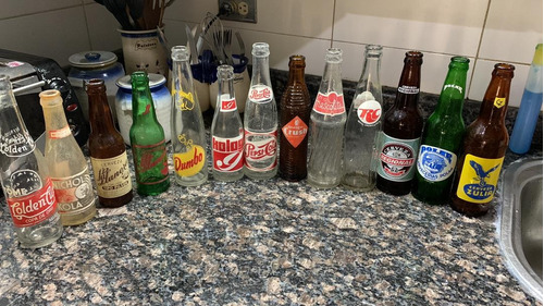 Botellas Antiguas De Cerveza Y Refrescos