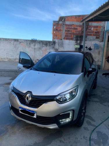 Renault Captur 1.616v Intense Sce X-tronic 5p