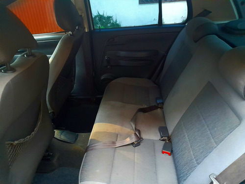 Volkswagen Fox 1.0 Plus Total Flex 5p