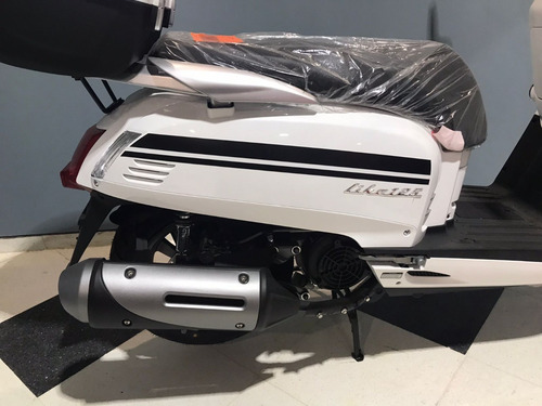 Imagen 15 de 16 de Scooter Kymco Like 125 Blanca 0km 2023