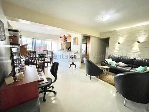 Renta- House Vip Group Vende Apartamentos En Barquisimeto Lara Zona Este De 97mt2, Con 3 Habitaciones Y 2 Baños, Cocina Italiana Moderna De Concepto Abierto, Piso De Porcelanato, Ambiente Acogedor.