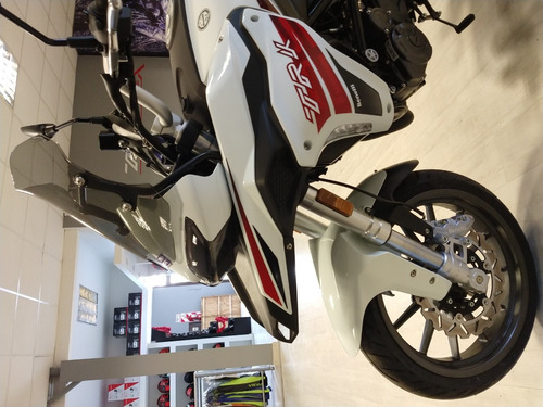 Imagen 15 de 16 de Benelli Trk 251 Abs