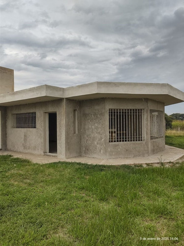 Lote 1 Hectarea Con Casa 320 Mts. Cubiertos