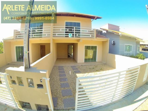 Imagem 2 de 15 de Casa No Bairro Bombas Em Bombinhas Sc - 865