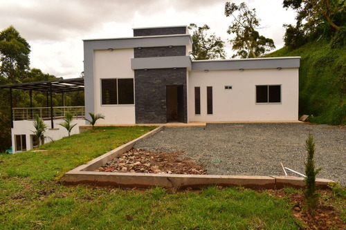 Hermosa Casa Moderna En San Vicente