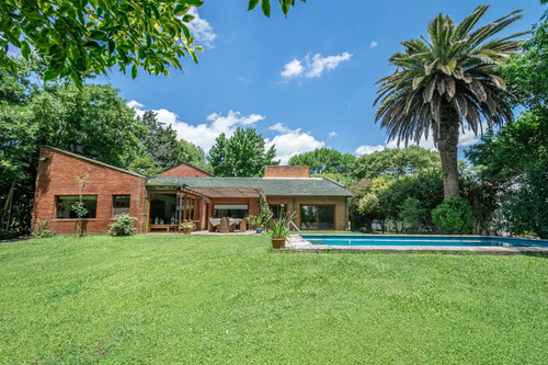 Casa 6 Dormitorios Con 4 Cocheras Highland Park