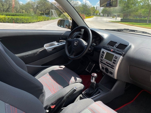 Imagen 10 de 13 de Seat Ibiza Sport Surf