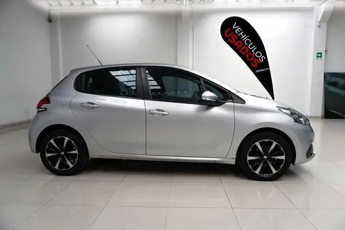 Peugeot 208 Allure At 1.6 Dqu162