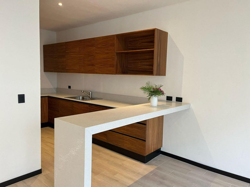 Oportunidad Casa En Venta En Cancun 4 Recamaras, Una En Pb. Cto De Servicio Con Baño