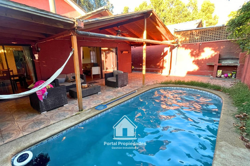 Amplia Casa, 4 Dormitorios, 3 Baños, Peñalolén