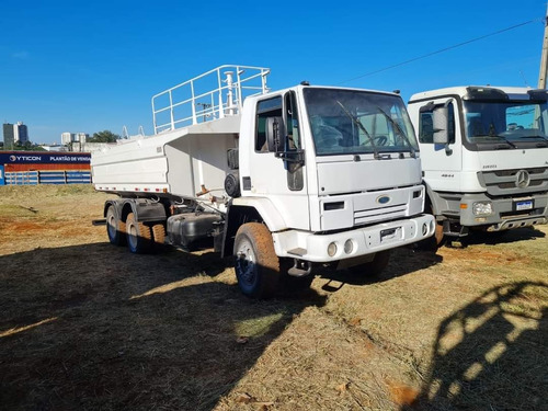 Imagem 2 de 3 de Ford Cargo 2628