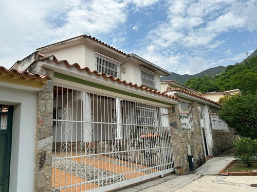 Frances Mijares Vende Casa En Piedra Pintada, Calle Cerrada Dos Niveles Con Vigilancia Privada Cod. 237043