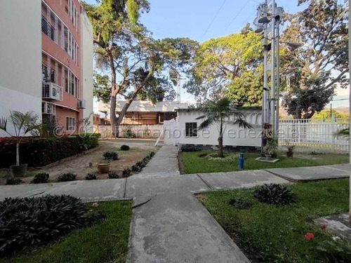 Imagen 2 de 29 de Apartamento En Venta En Urb. Los Ángeles-cod. 23-19063-jgvr.
