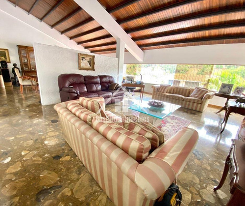 Imagen 2 de 22 de Venta Amplia Y Cómoda El Cafetal De 514,8. Calle Cerrada