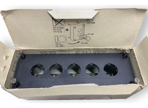 Botonera Con 5 Orificios Telemecanique Xal D05