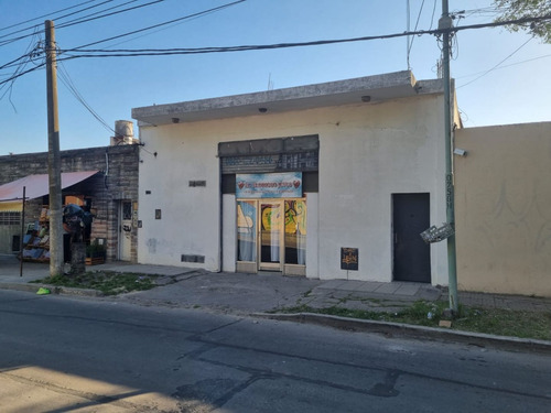 Oportunidad De Inversion, Local En Venta Berazategui Centro