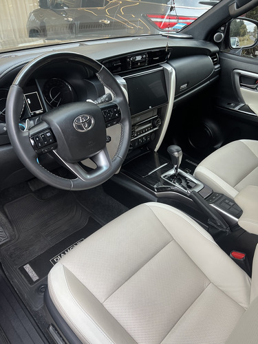 Toyota Hilux SW4 2.8 Tdi Diamante Ii 4x4 7as 6at