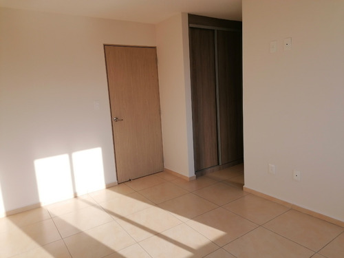 Enorme Casa Con Terraza 3 Recamaras Y 2 Salas De Tv