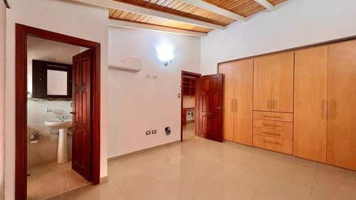 Casa En Venta En Conjunto Residencial Privado.