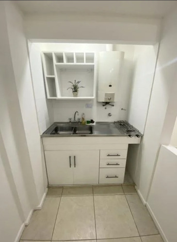 Dueña Vende. Sin Comisión. 2 Amb. C/ Patio. Oportunidad