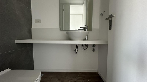 3 Ambientes En Venta A Estrenar, Piso Alto, Con Incrible Vista En Quartier Del Bajo.