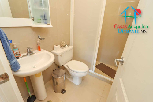 Cad Diamante Lakes Rubí 319. Terraza Con Vista A La Alberca Y Áreas Comunes