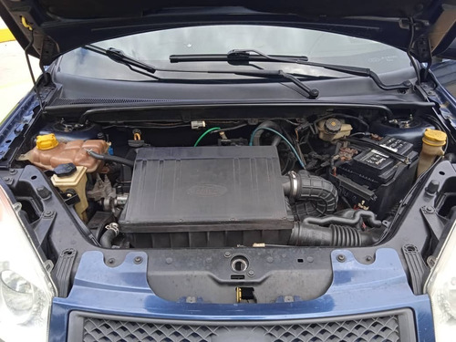 Imagen 6 de 7 de Ford Fiesta Max Sincronico