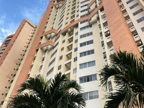 Apartamento En Venta Las Chimeneas Valencia, A Estrenar Con Planta Para Áreas Comunes, Facial Acceso A La Autopista Y Vías Principales. Dapo
