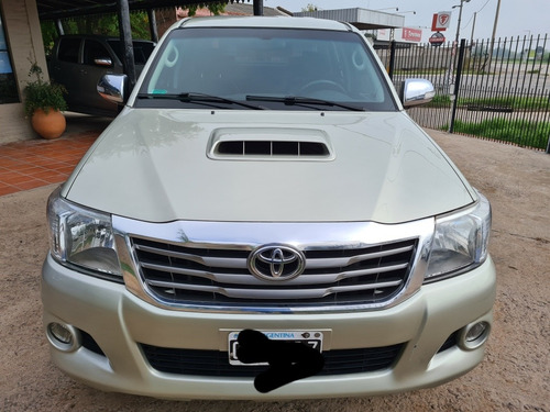 Toyota Hilux 3.0 Cd Srv Cuero 171cv 4x4 2014